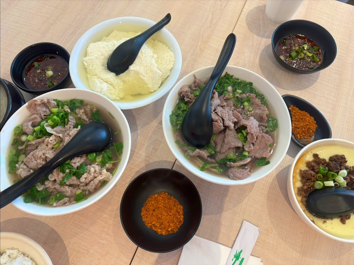 Leshan Beef 乐山古镇跷脚牛肉 Photos 2